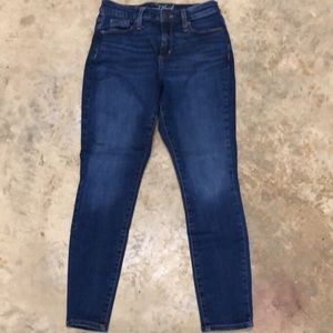 Universal Thread Blue Jeans